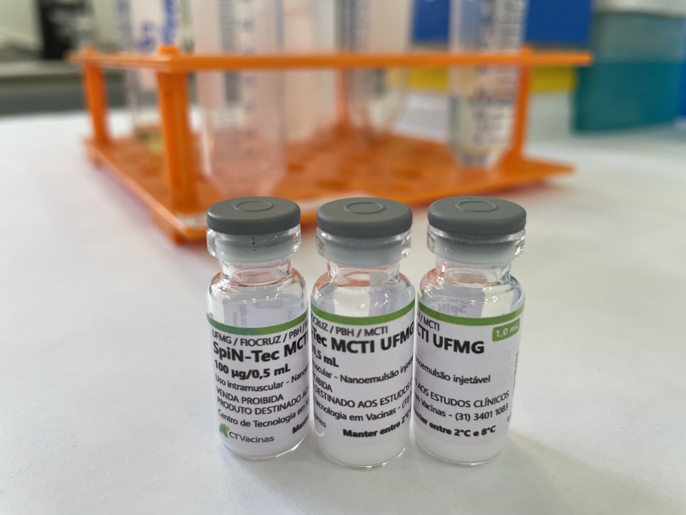 Vacina brasileira contra a COVID-19 começa a ser testada em humanos