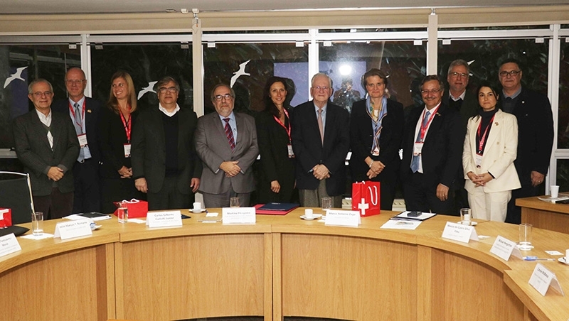 Visiting Swiss delegation advocates new partnerships with FAPESP