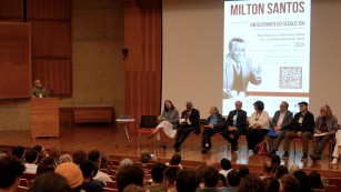 Instituto de Estudos Brasileiros abre seminário em homenagem ao centenário de Milton Santos