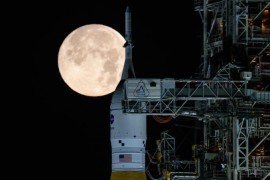 Method calculates more efficient route between Earth and Moon than any previously described