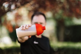 Creatine improves physical performance but does not necessarily reduce inflammation