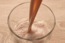 Composição de bebidas vegetais influencia proliferação de bactérias, revela estudo