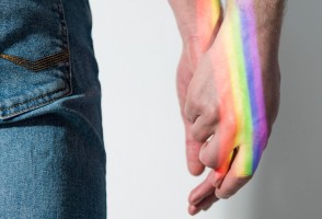 Grupo da UFSCar busca voluntários para estudo sobre violência em relacionamentos entre homens gays