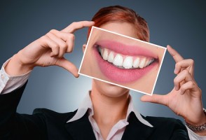 Pasta com nanopartículas de cálcio e flúor se mostra eficaz contra desmineralização do esmalte dentário