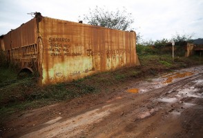 Livro detalha os desdobramentos do maior desastre socioambiental do Brasil