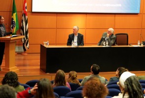 'A África precisa ser reconhecida como produtora de saberes e interpretações sobre o mundo'