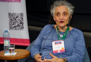 Ester Sabino defende centro de vigilância nacional para o combate de futuras epidemias