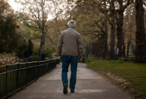 Vitamin D deficiency increases the risk of slow walking speed in old age by 22%