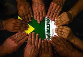 Direitos sociais se difundem em ondas pelas constituições do mundo