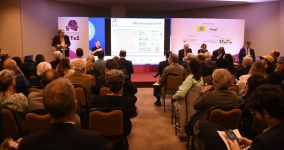 Especialistas discutem alternativas para ampliar financiamento à ciência