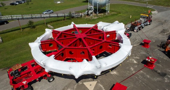 Revisão harmoniza teoria e experimento no cálculo do momento magnético do múon