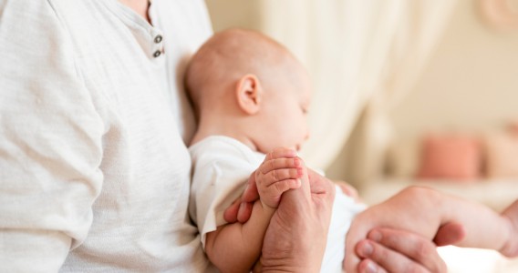 Consumo paterno de ultraprocessados pode influenciar peso e medidas corporais do bebê ao nascer